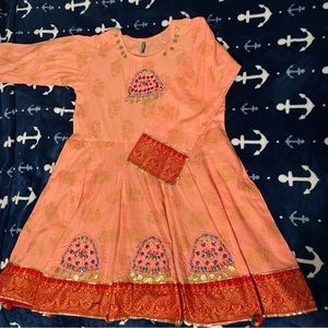 Women dress New (traditional Pakistani/ indian)